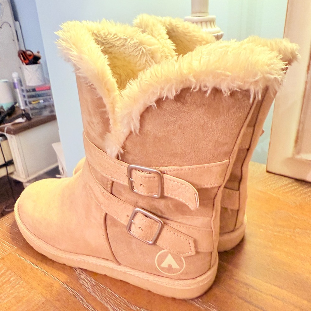Airwalk Cozy Tan Faux Fur Lined Women's Boots - Picture 3 of 10